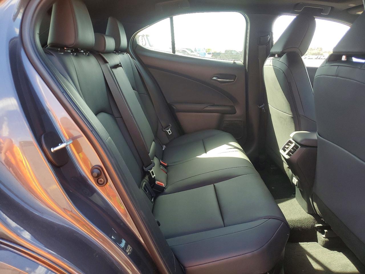 2025 LEXUS UX 300H BASE photo 11