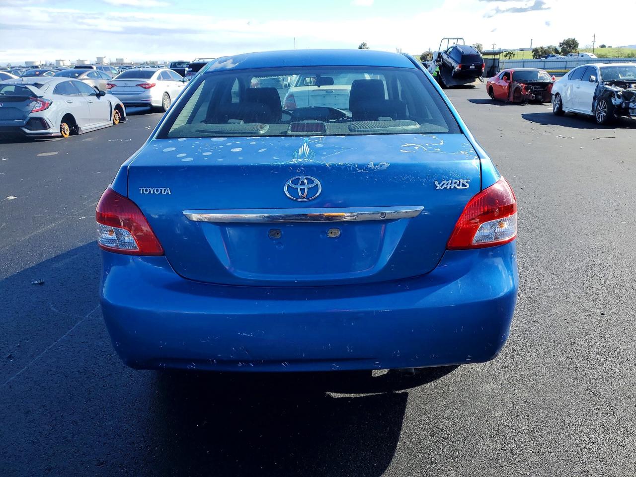 2009 TOYOTA YARIS photo 11