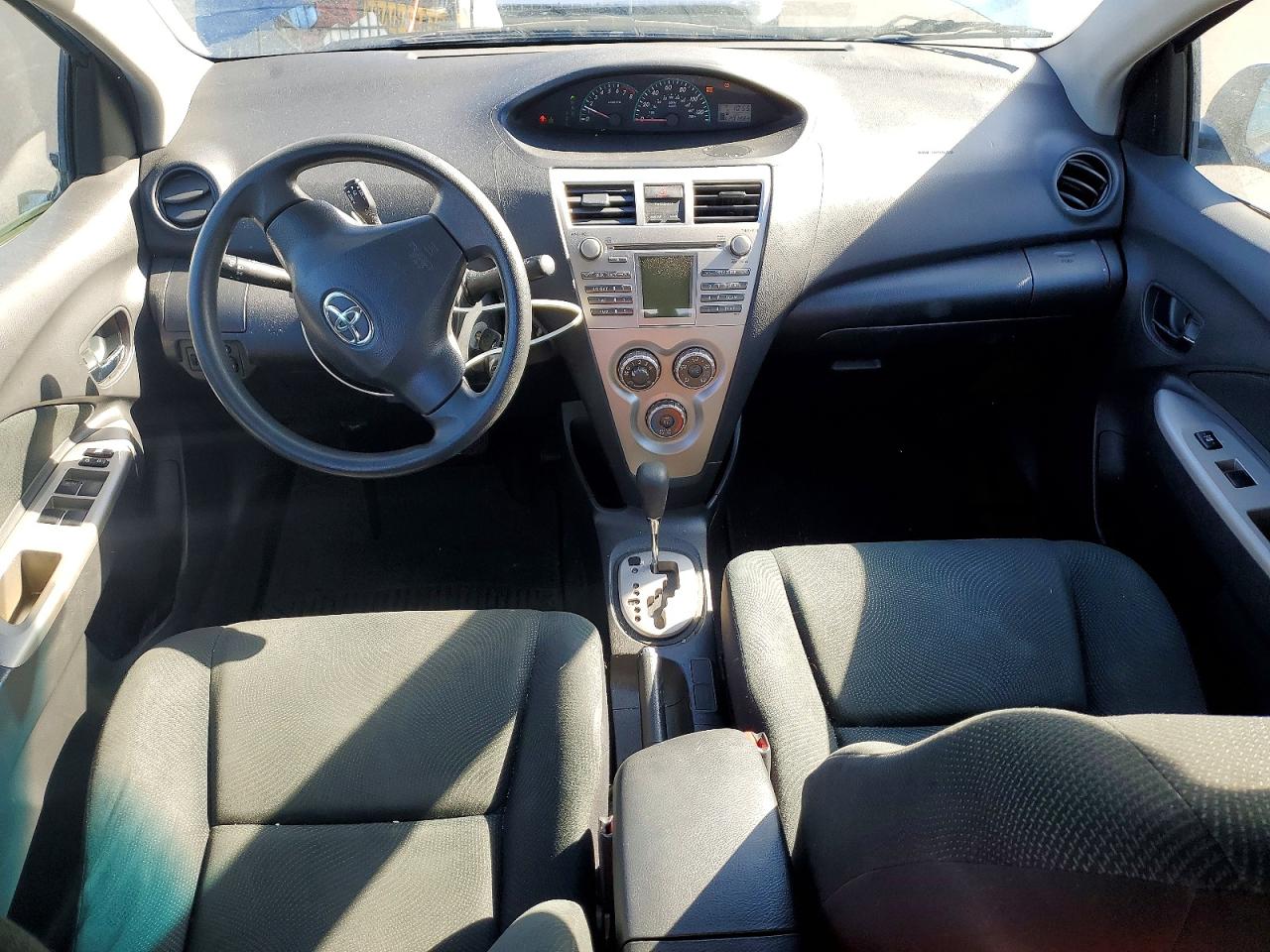 2009 TOYOTA YARIS photo 15