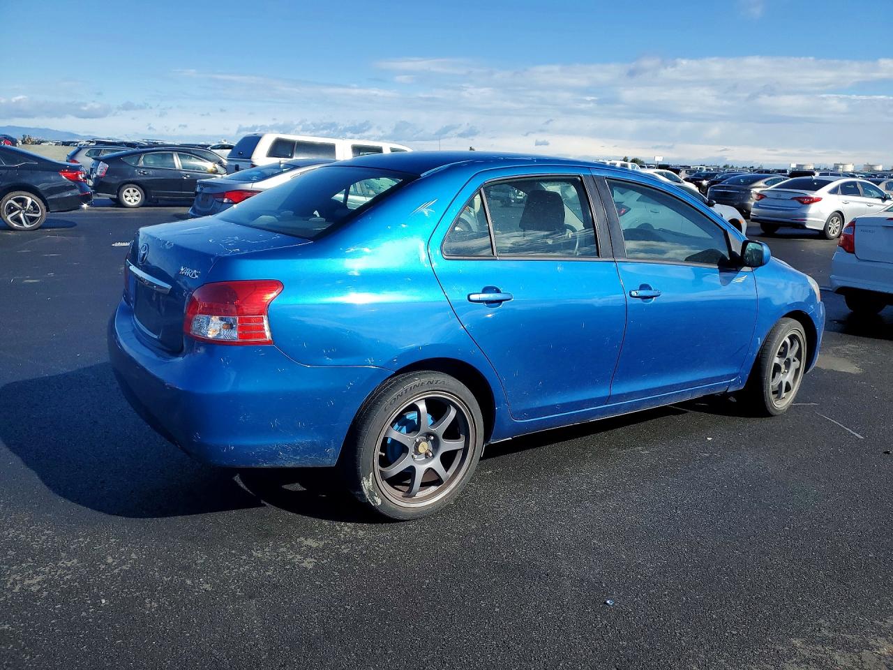 2009 TOYOTA YARIS photo 5