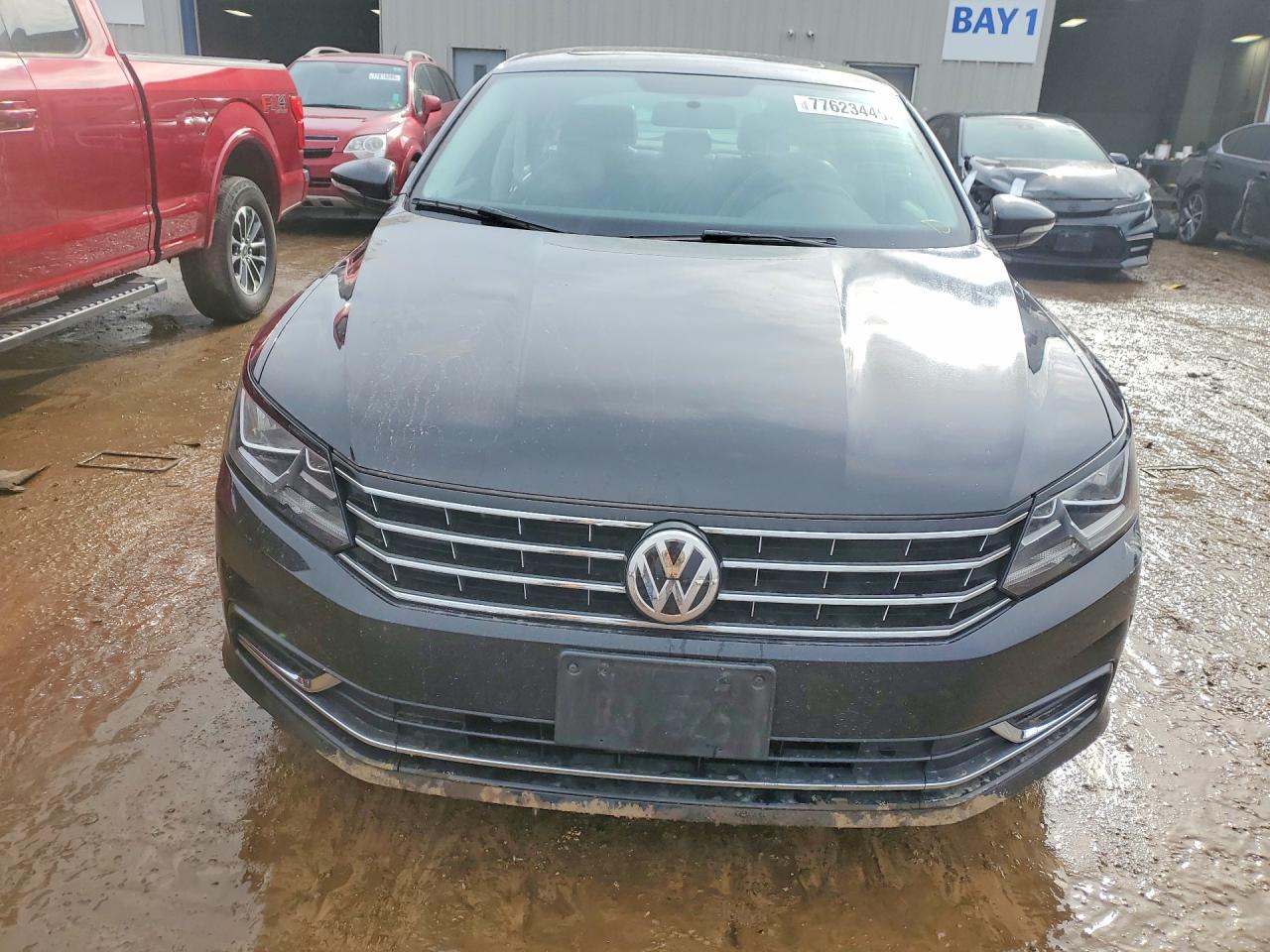 2019 VOLKSWAGEN PASSAT WOLFSBURG photo 5