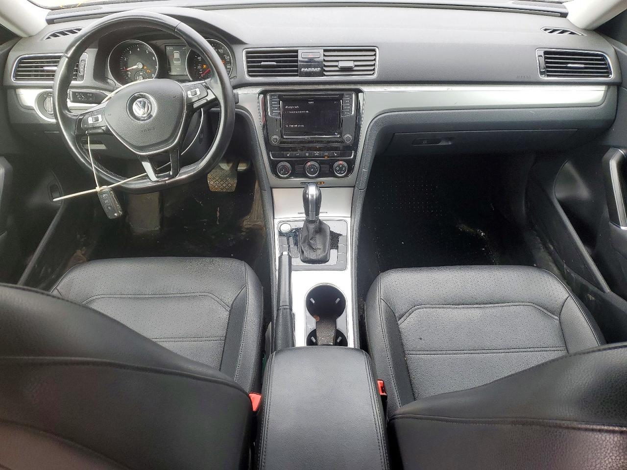 2019 VOLKSWAGEN PASSAT WOLFSBURG photo 8
