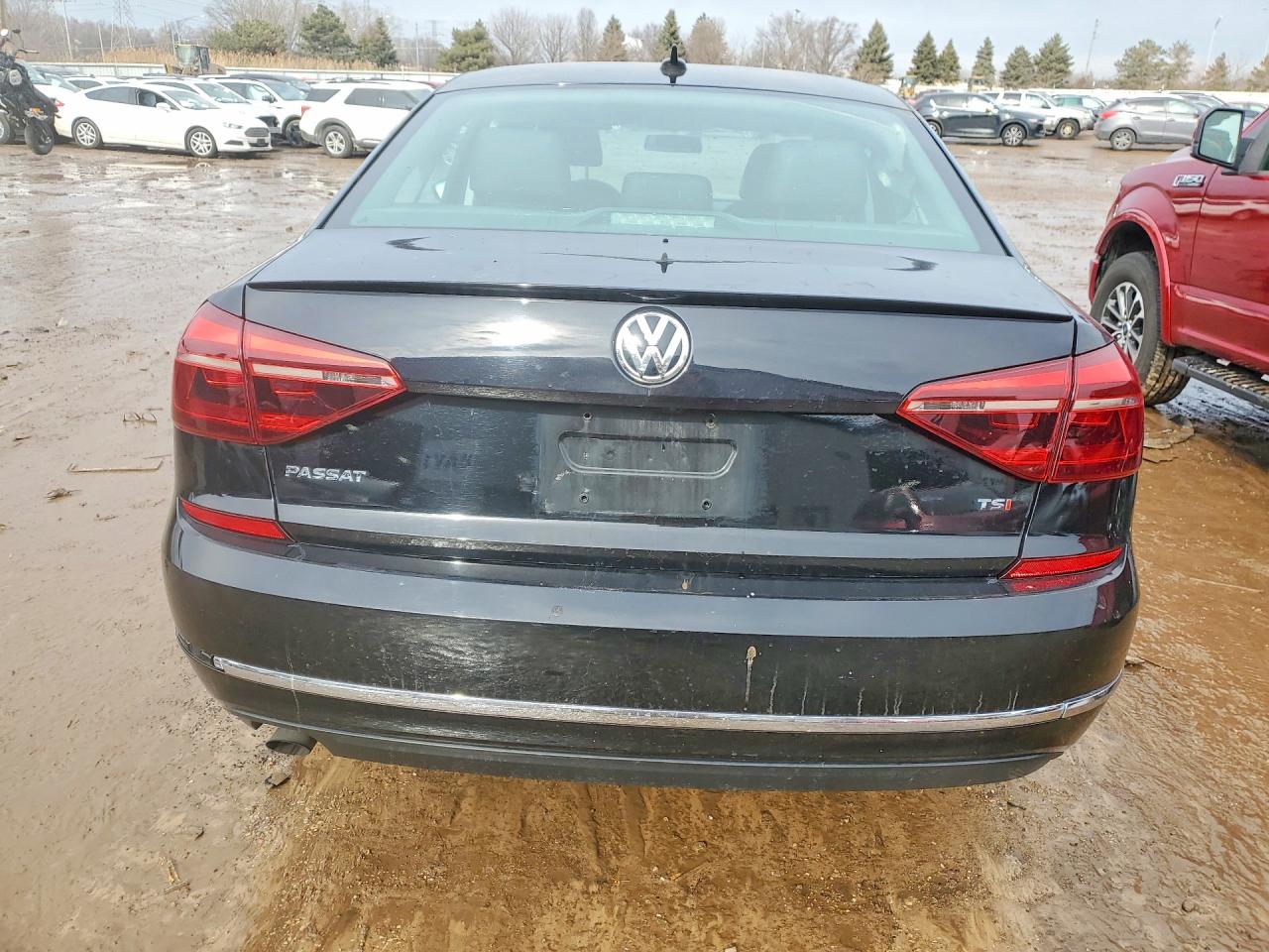 2019 VOLKSWAGEN PASSAT WOLFSBURG photo 6