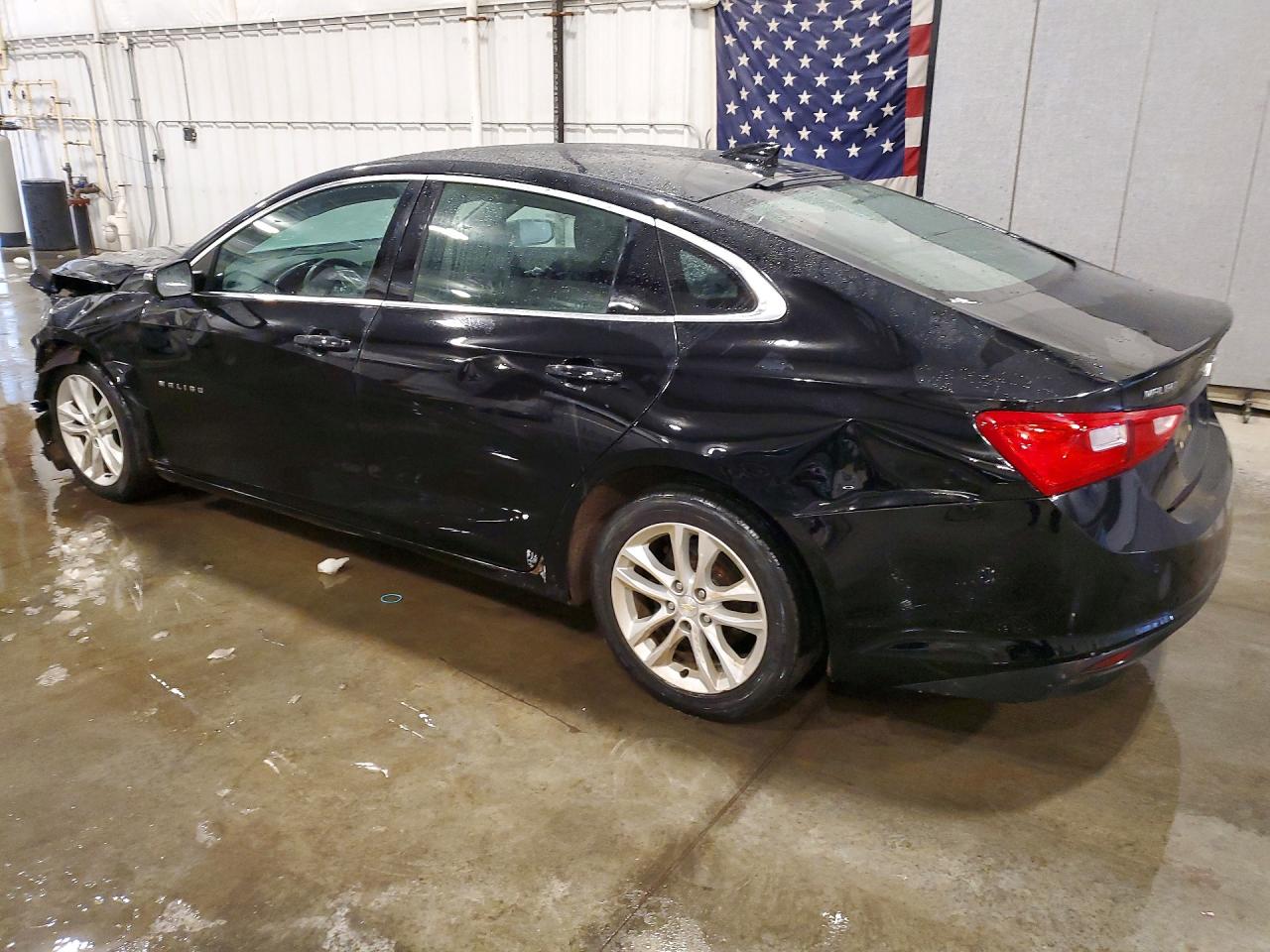 2017 CHEVROLET MALIBU LT photo 4
