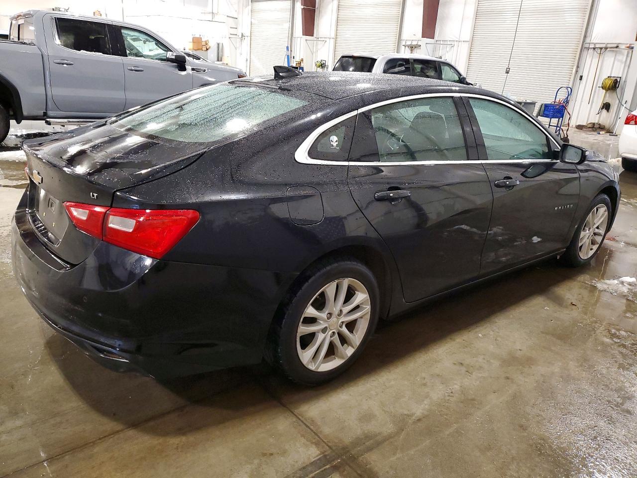 2017 CHEVROLET MALIBU LT photo 7