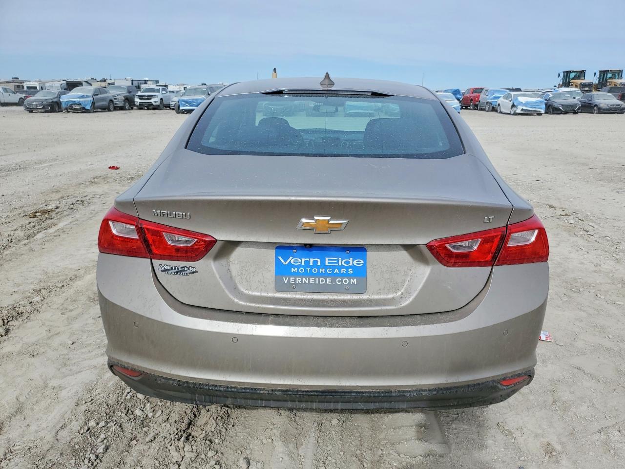 2024 CHEVROLET MALIBU LT photo 16