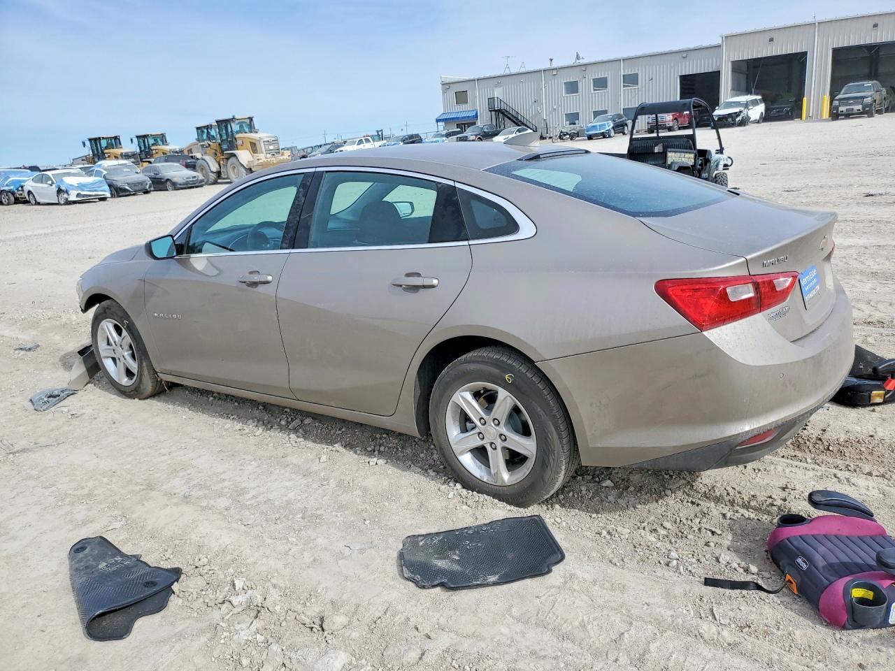 2024 CHEVROLET MALIBU LT photo 4