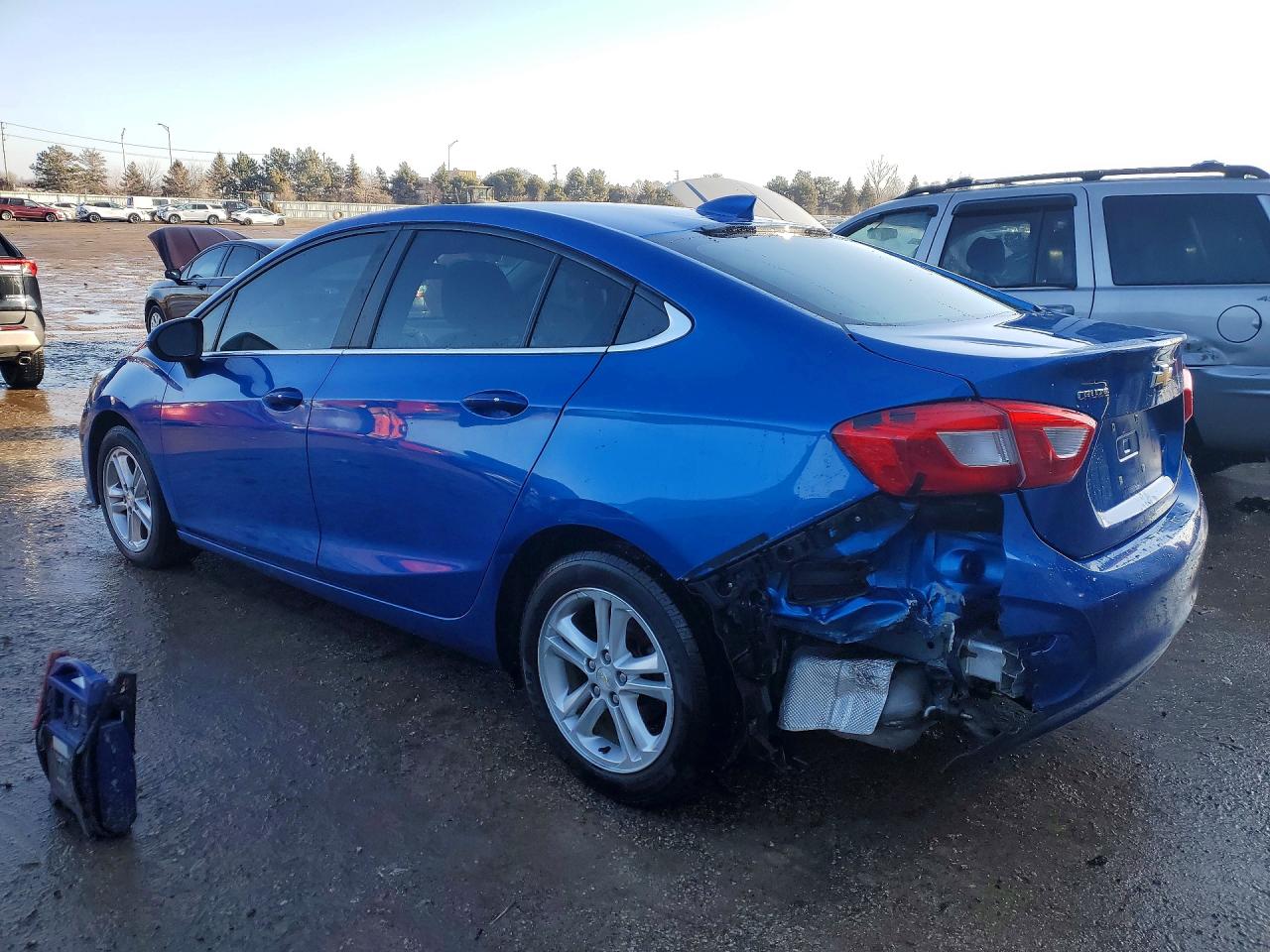 2017 CHEVROLET CRUZE LT photo 3