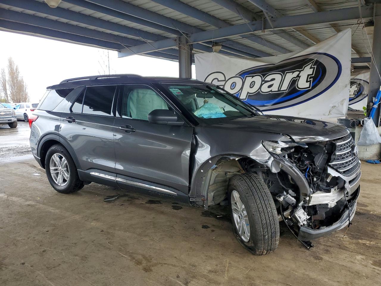 2023 FORD EXPLORER XLT photo 4