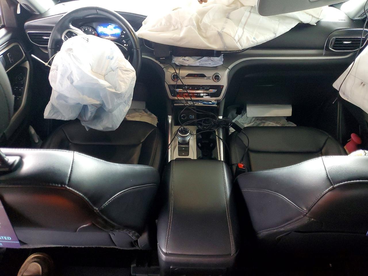 2023 FORD EXPLORER XLT photo 8