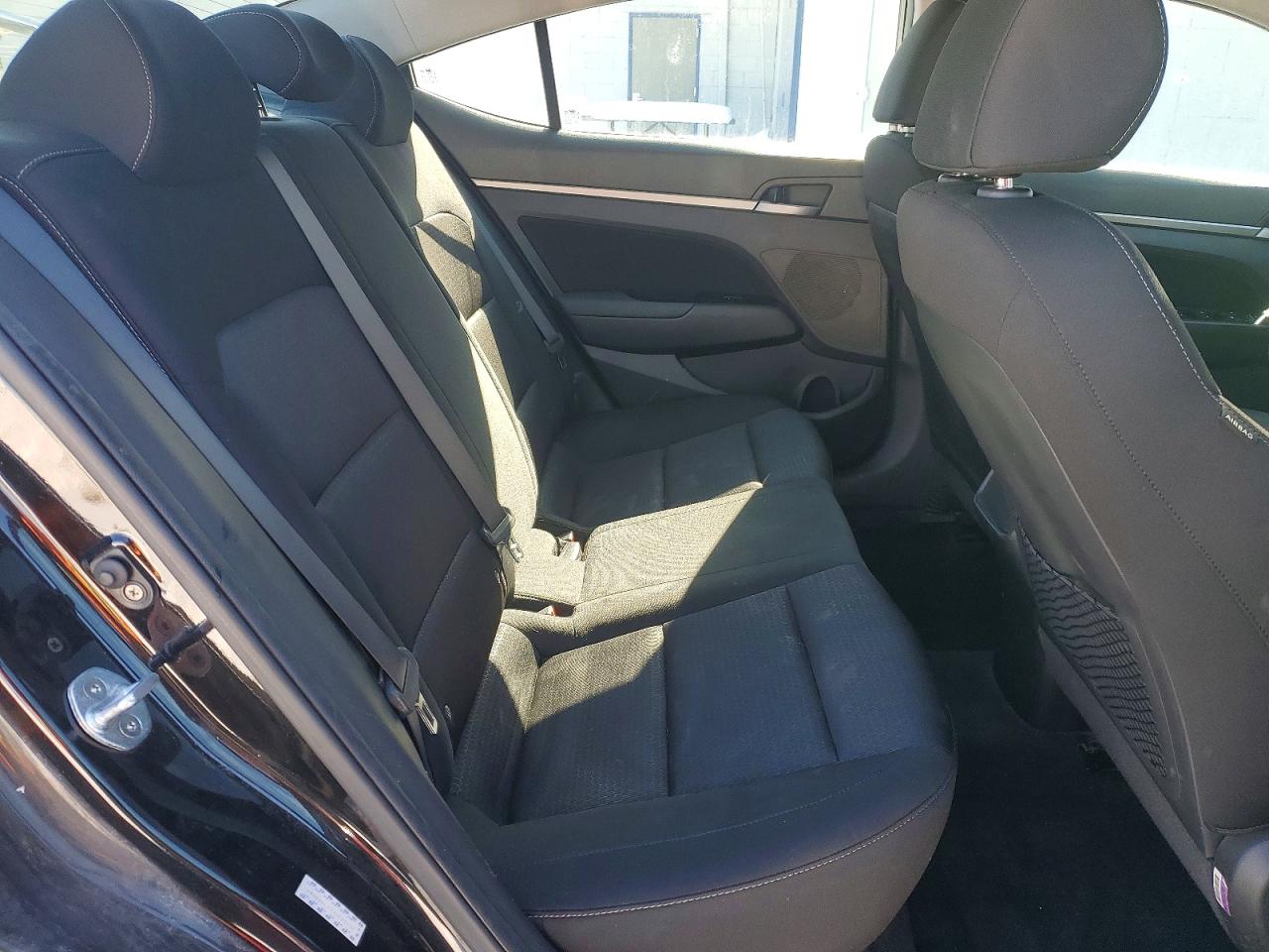 2018 HYUNDAI ELANTRA VALUE EDITION photo 10