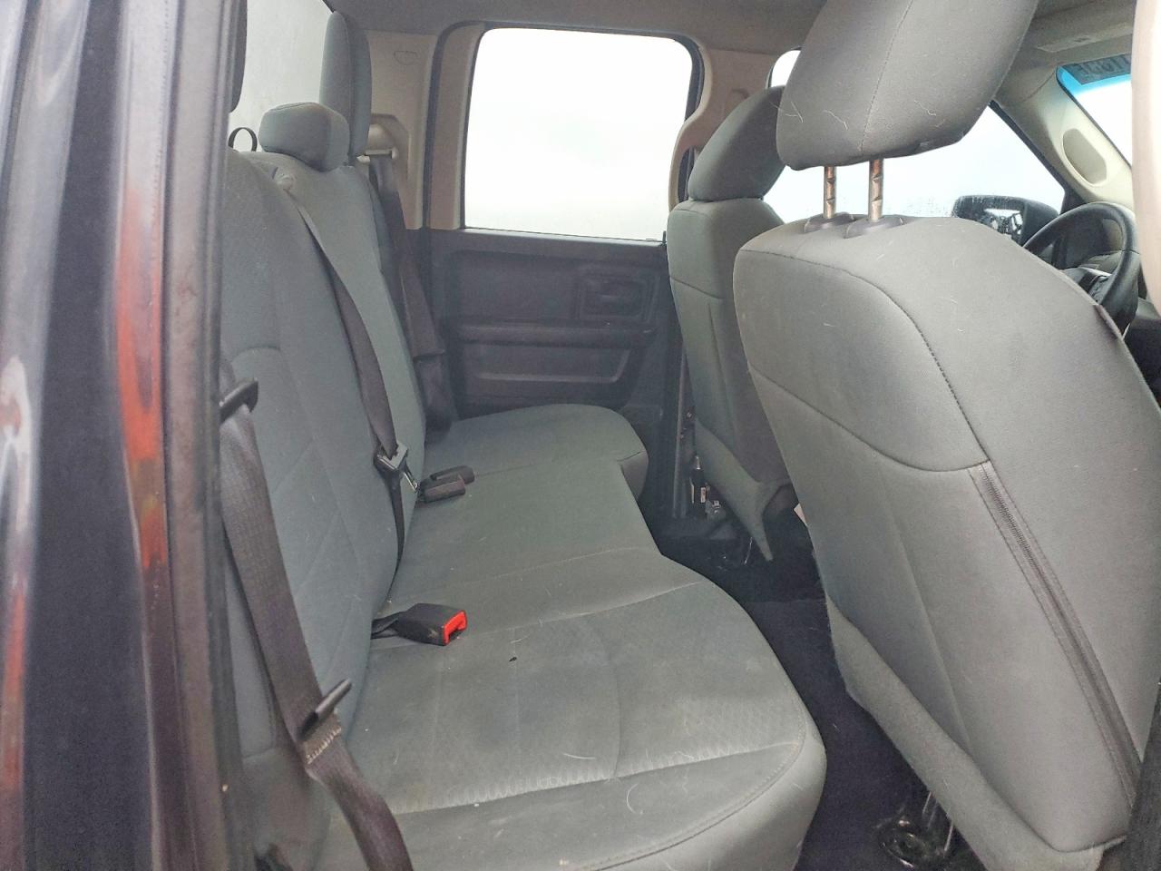 2015 RAM 1500 ST photo 10