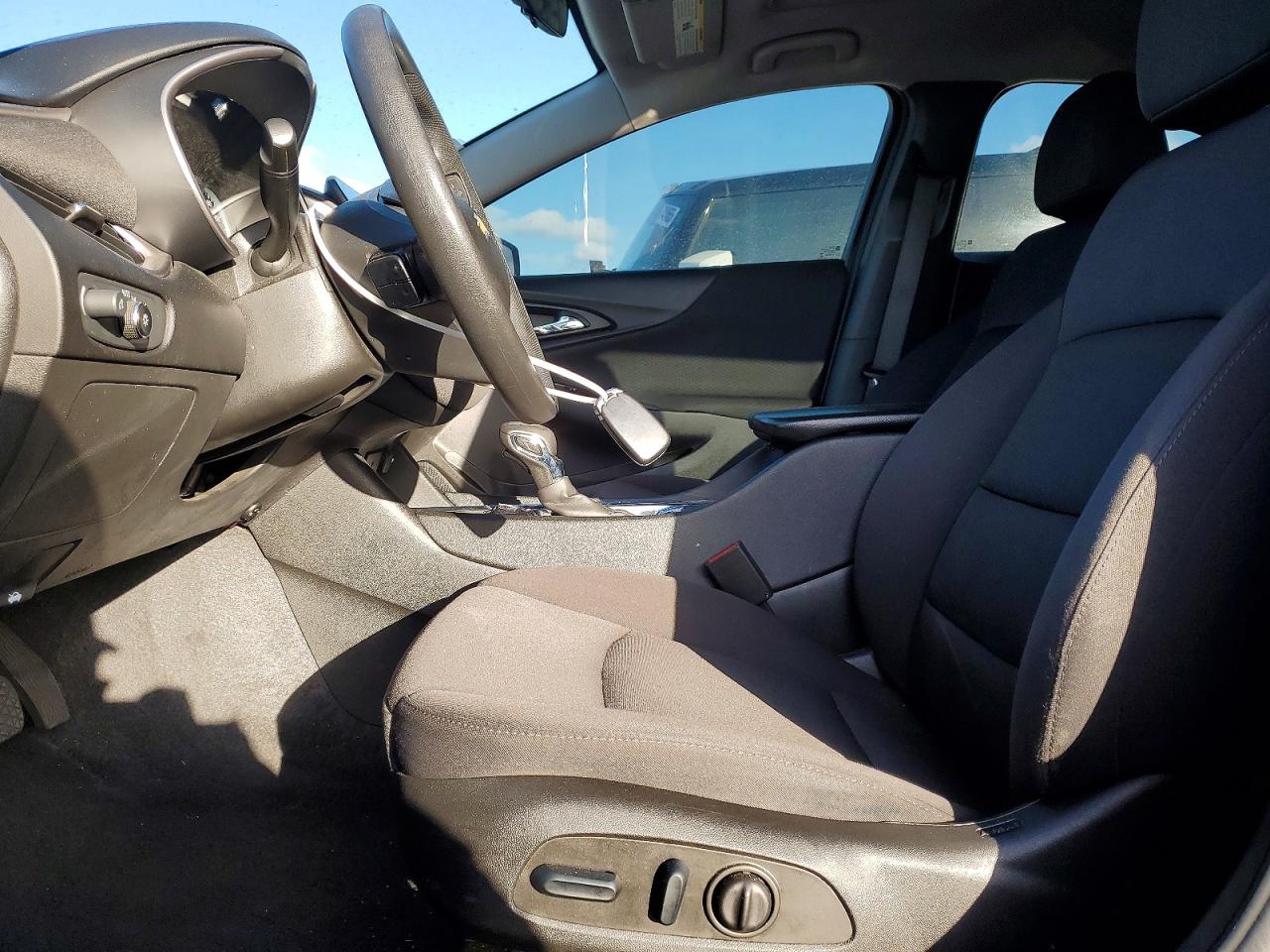 2022 CHEVROLET MALIBU LT photo 13