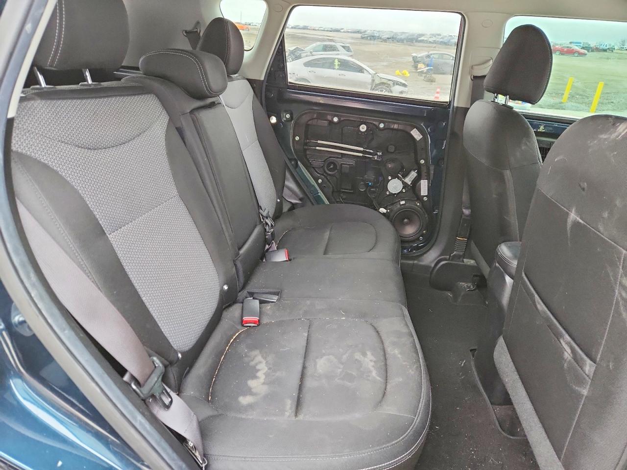 2017 KIA SOUL + photo 10