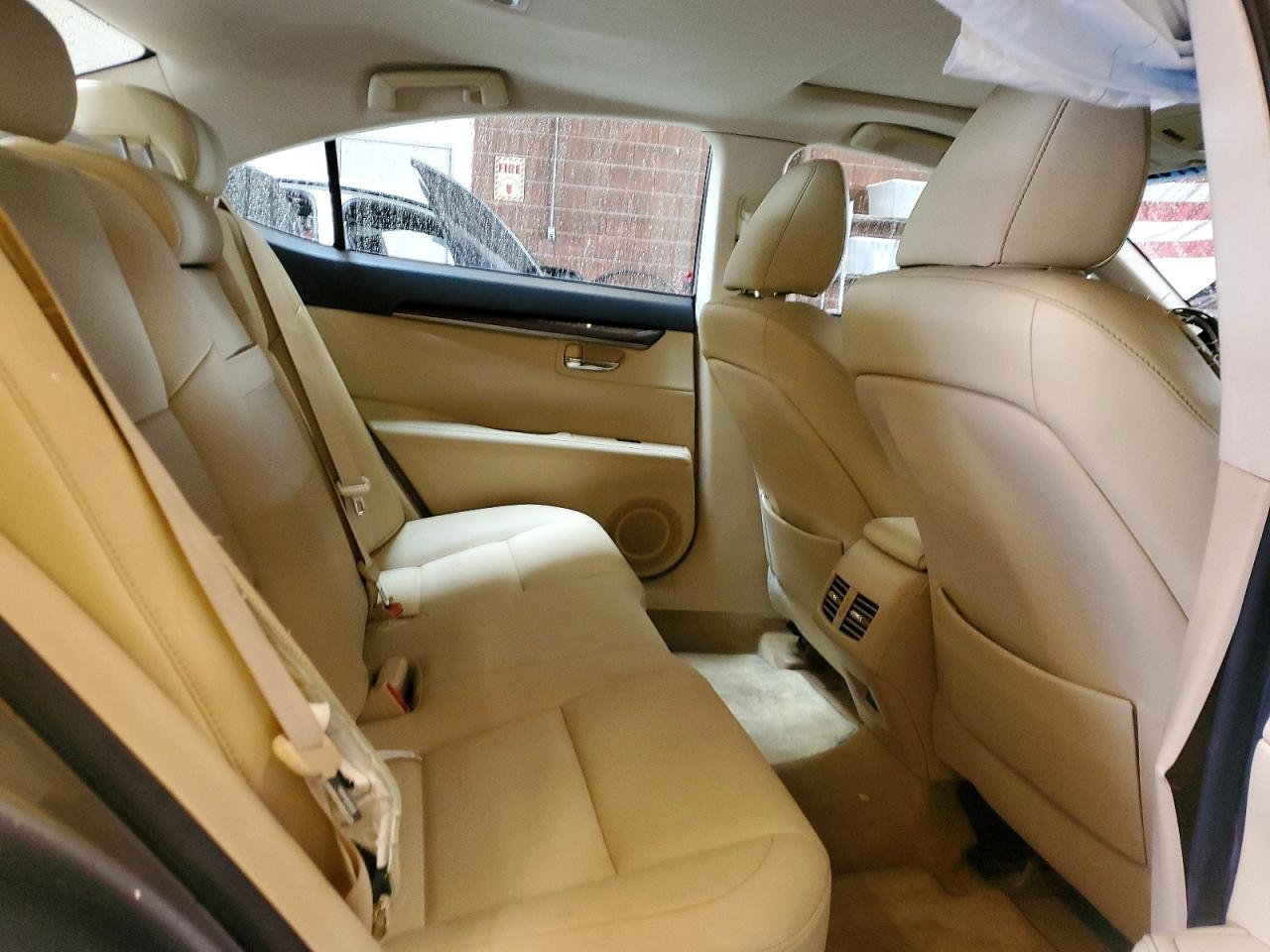 2013 LEXUS ES photo 10