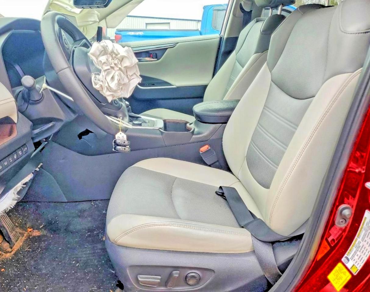 2024 TOYOTA RAV4 LIMITED photo 13