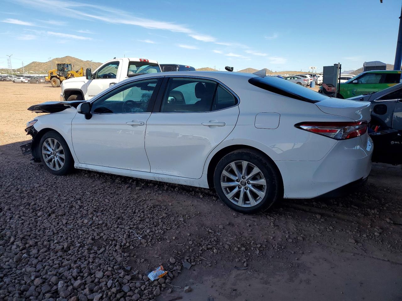 2019 TOYOTA CAMRY L photo 2