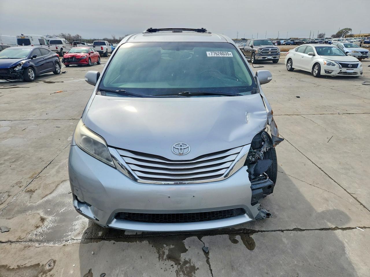 2015 TOYOTA SIENNA LIMITED 7-PASSENGER photo 9