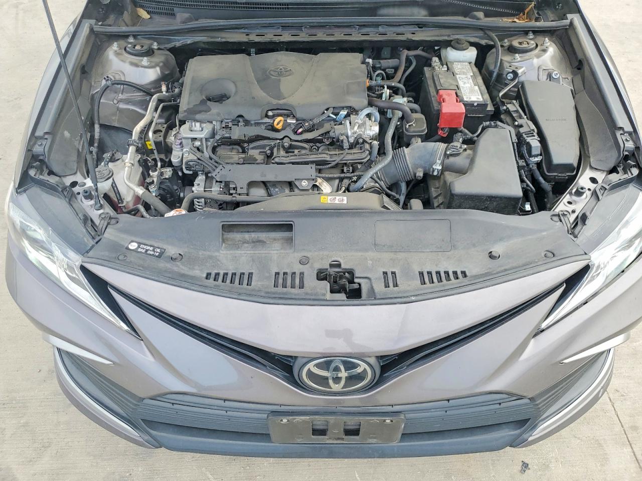 2024 TOYOTA CAMRY LE photo 31
