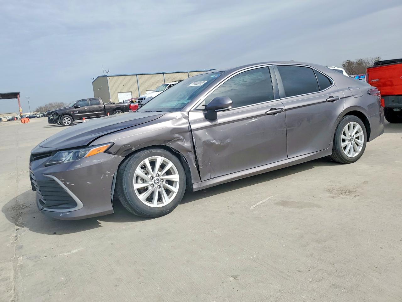 2024 TOYOTA CAMRY