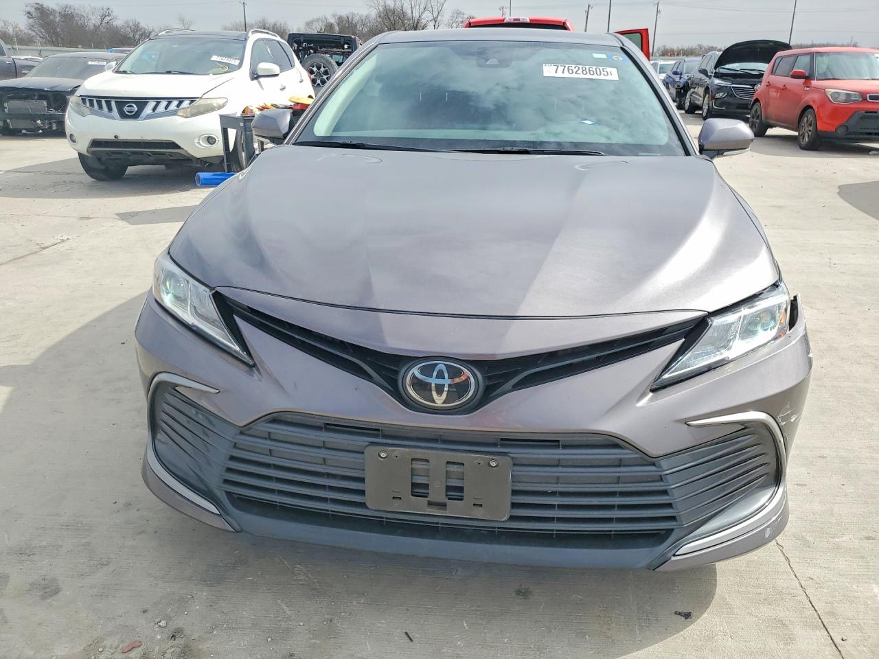 2024 TOYOTA CAMRY LE photo 13