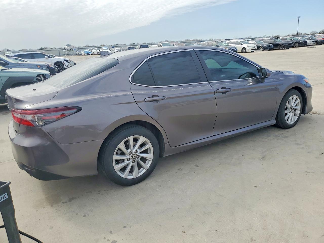2024 TOYOTA CAMRY LE photo 7