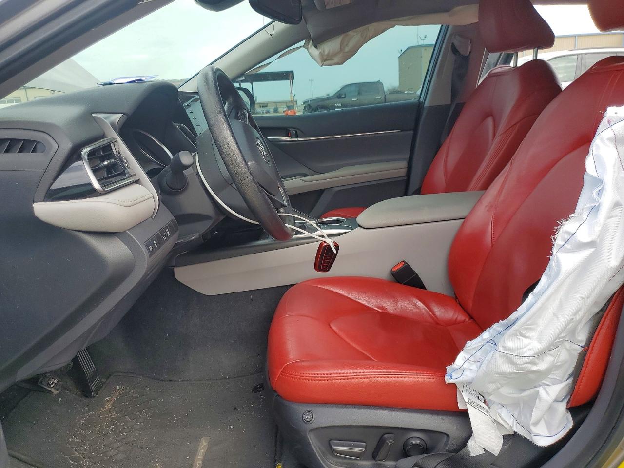 2024 TOYOTA CAMRY LE photo 19