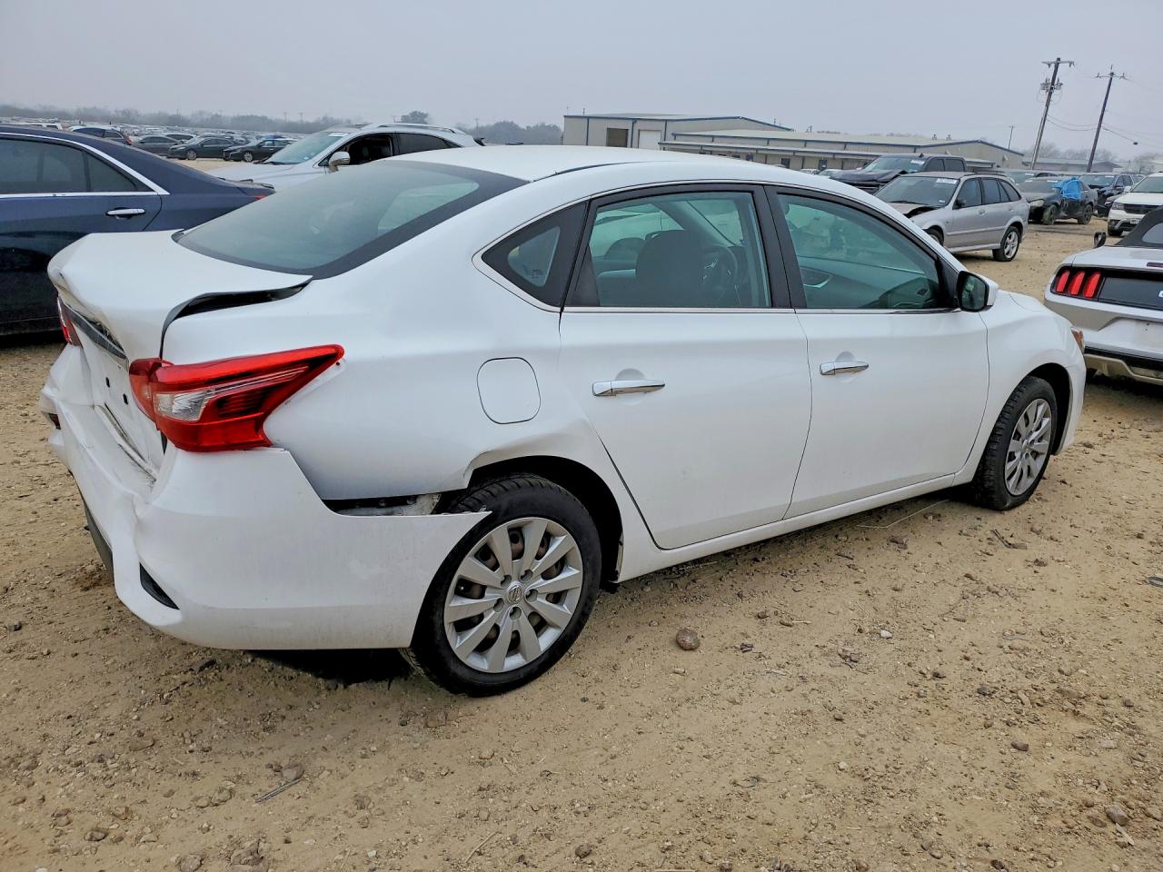2018 NISSAN SENTRA S photo 5