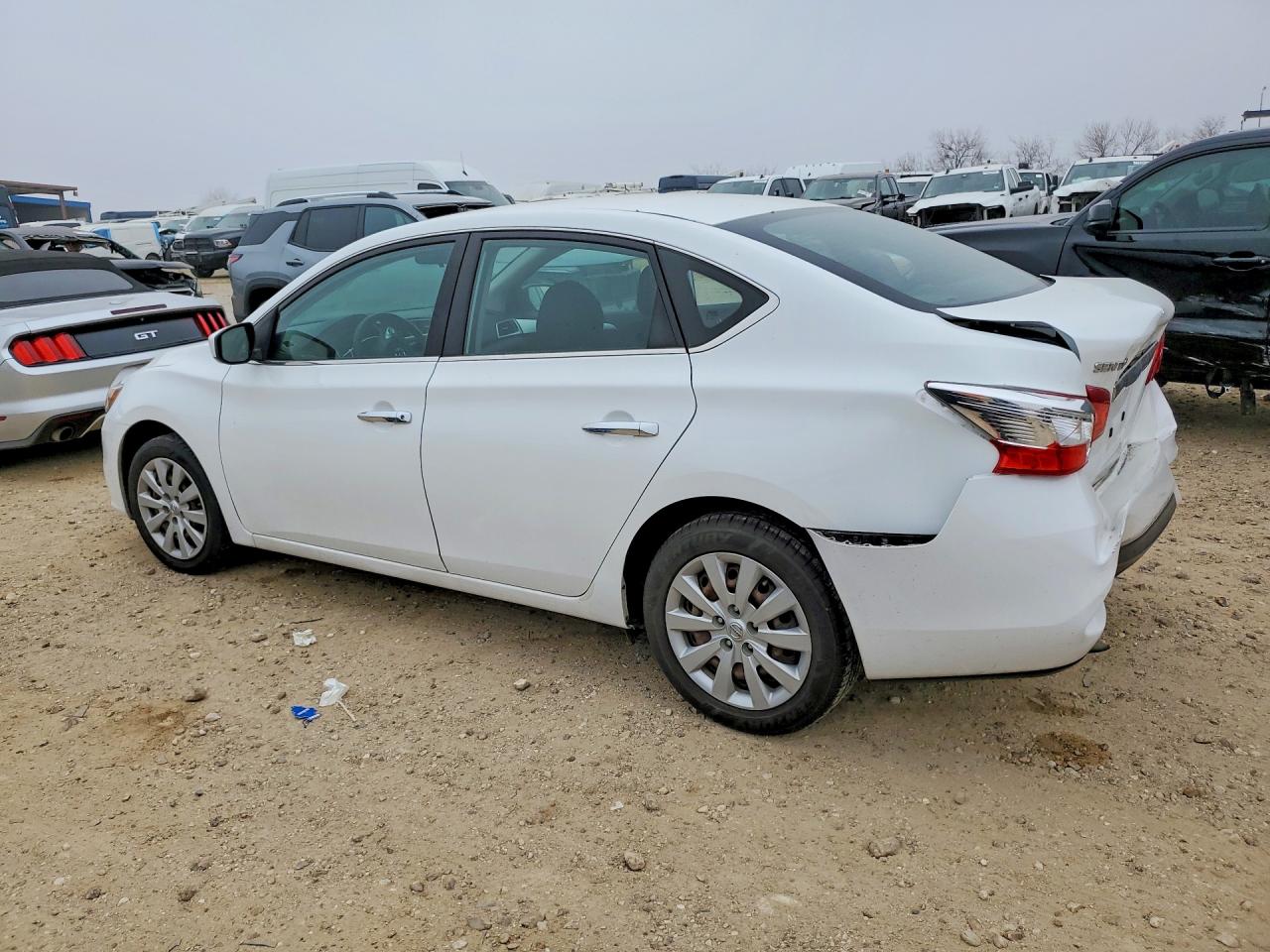 2018 NISSAN SENTRA S photo 3