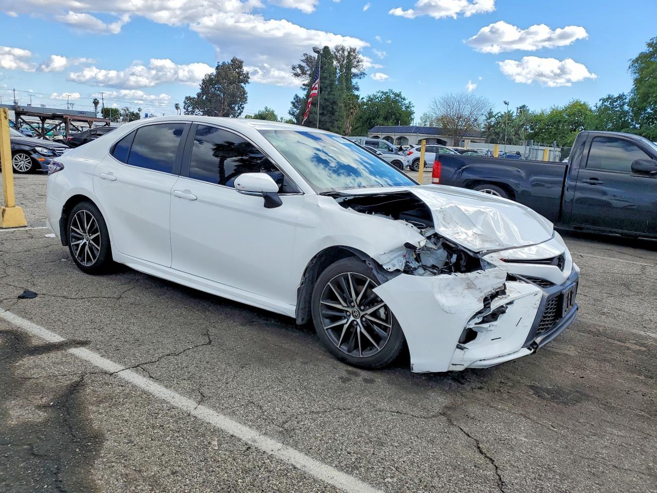 2023 TOYOTA CAMRY SE NIGHT SHADE photo 7