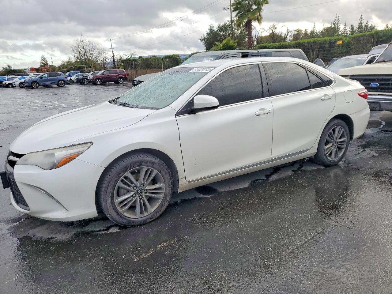 2017 TOYOTA CAMRY