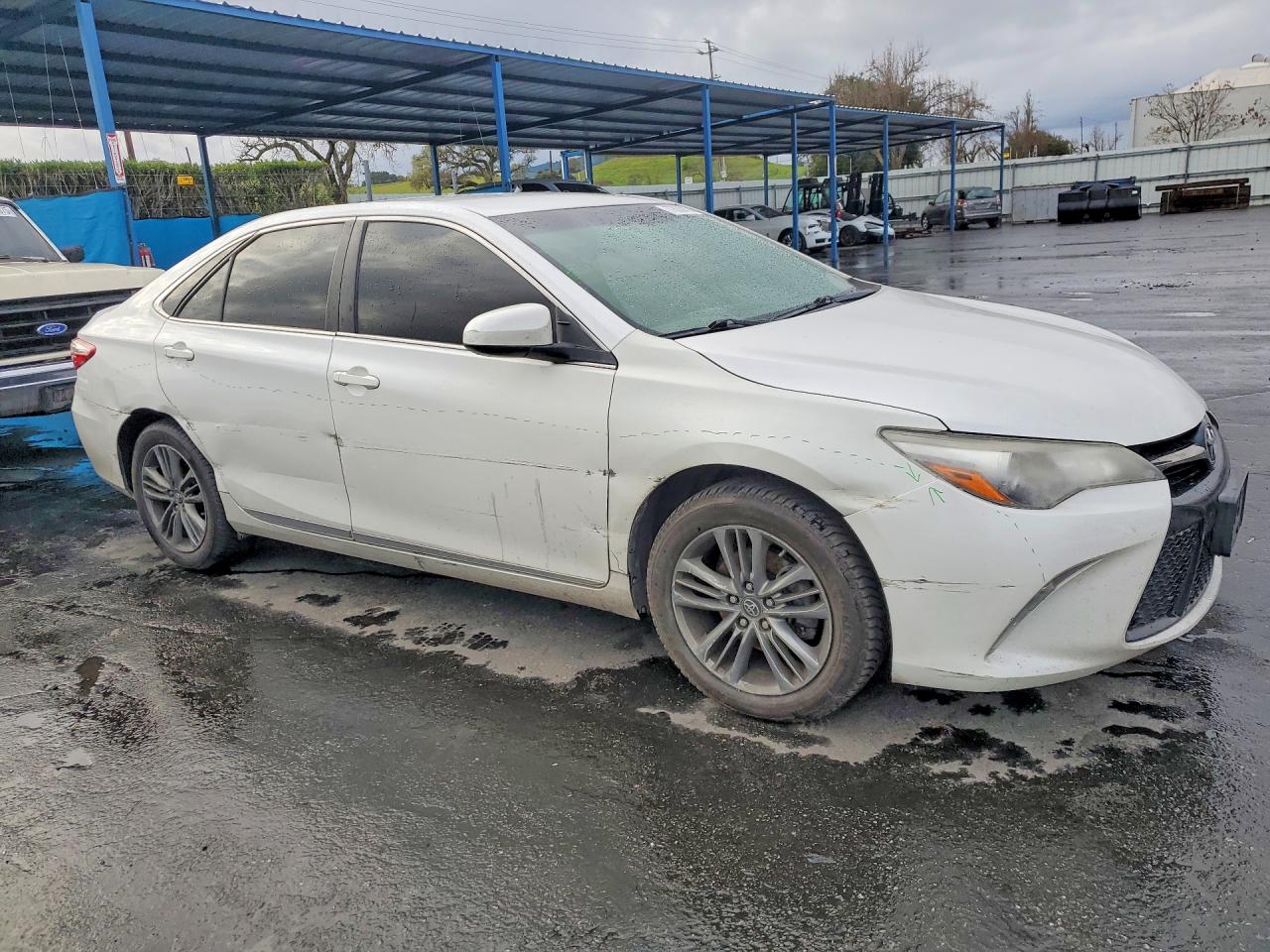 2017 TOYOTA CAMRY LE photo 10