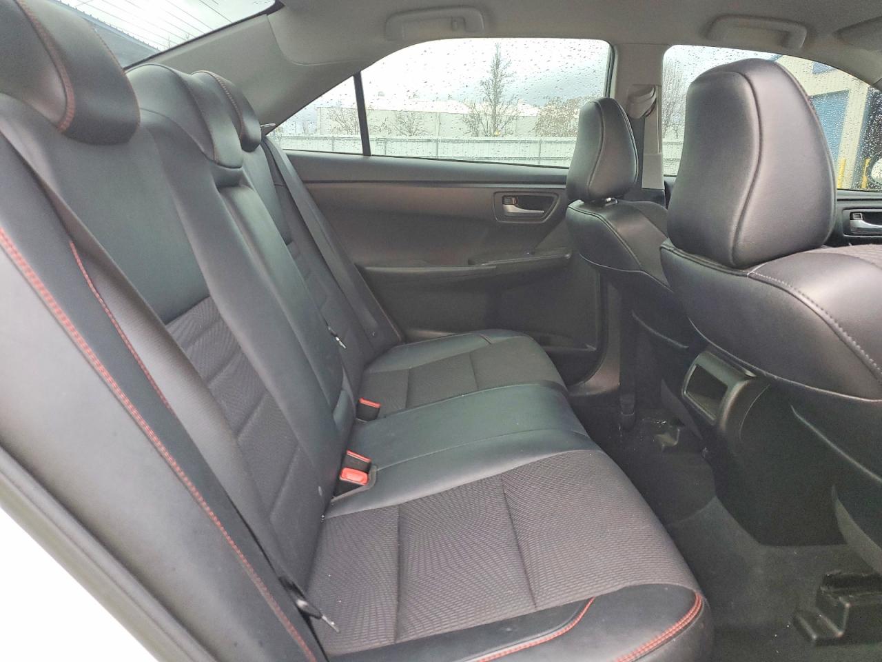 2017 TOYOTA CAMRY LE photo 28