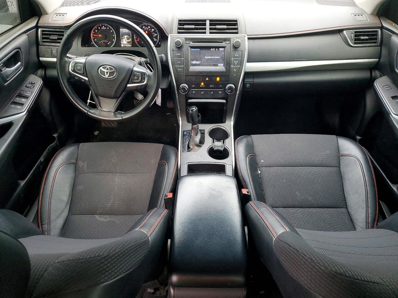 2017 TOYOTA CAMRY LE photo 22