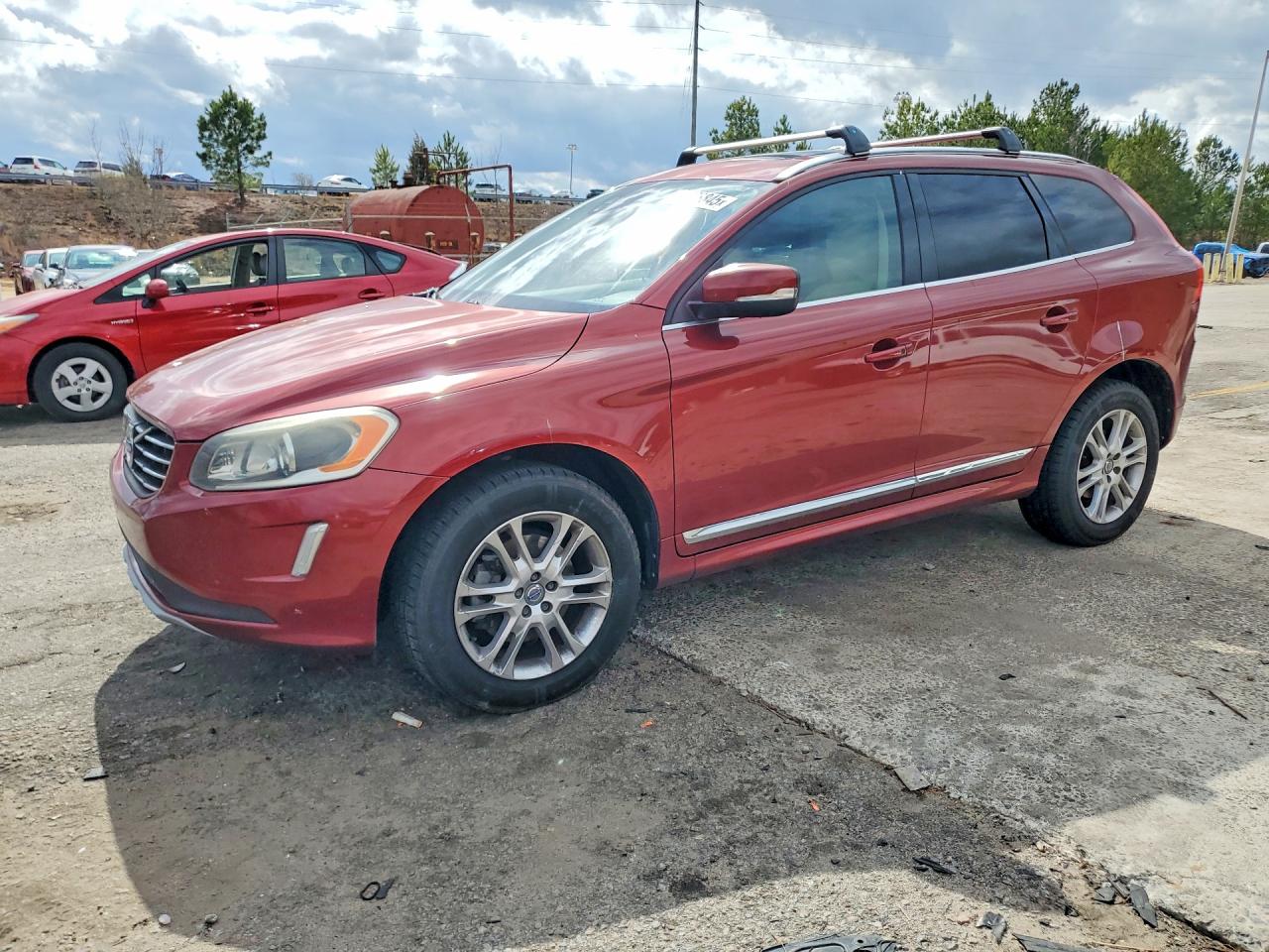 2016 VOLVO XC60