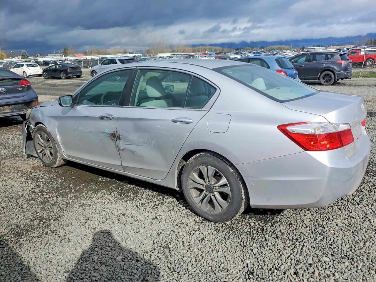 2013 HONDA ACCORD LX photo 4