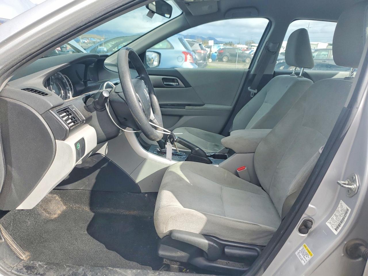 2013 HONDA ACCORD LX photo 19