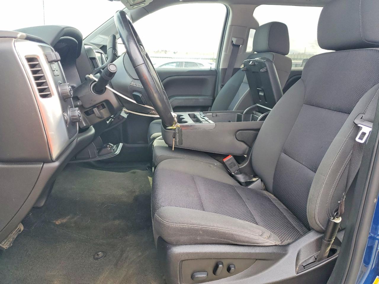 2018 CHEVROLET SILVERADO K1500 LT photo 7