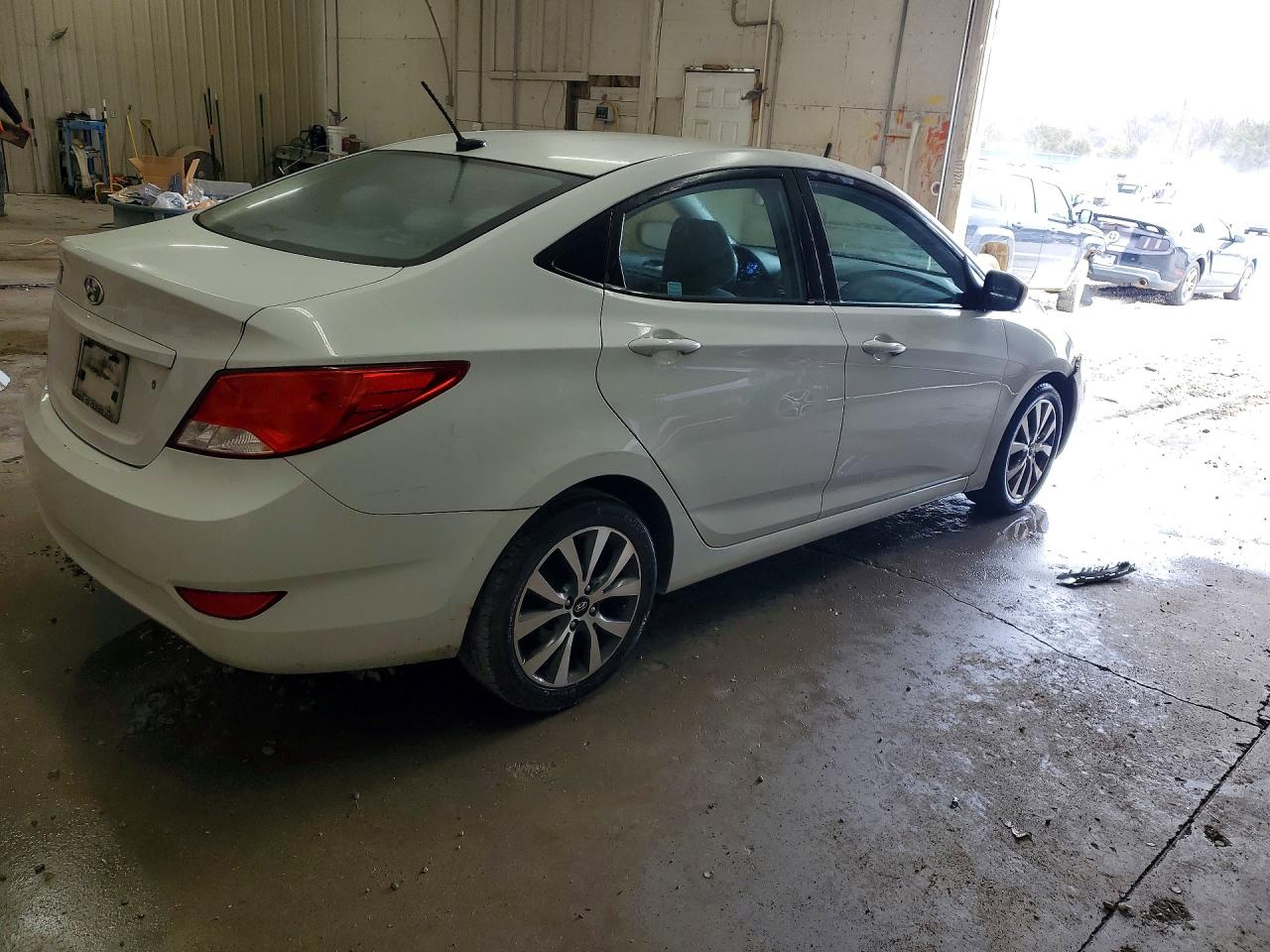 2017 HYUNDAI ACCENT VALUE EDITION photo 3