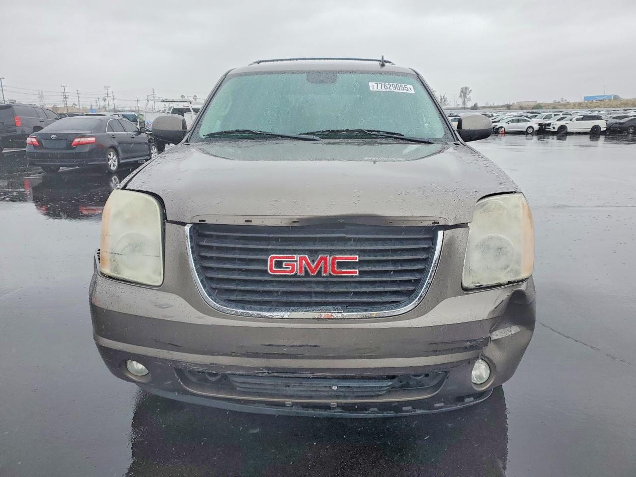 2012 GMC YUKON XL C1500 SLT photo 5