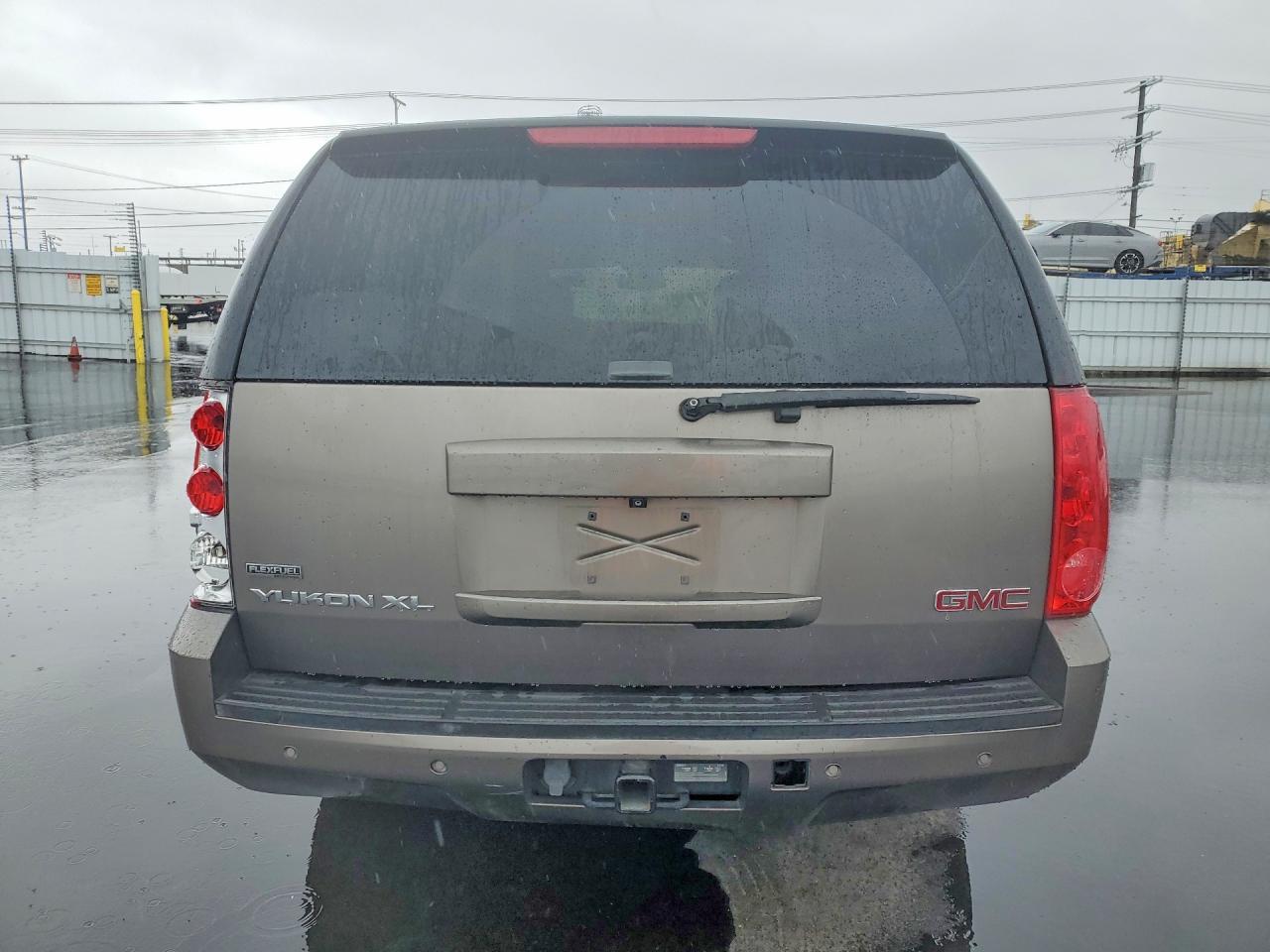 2012 GMC YUKON XL C1500 SLT photo 6