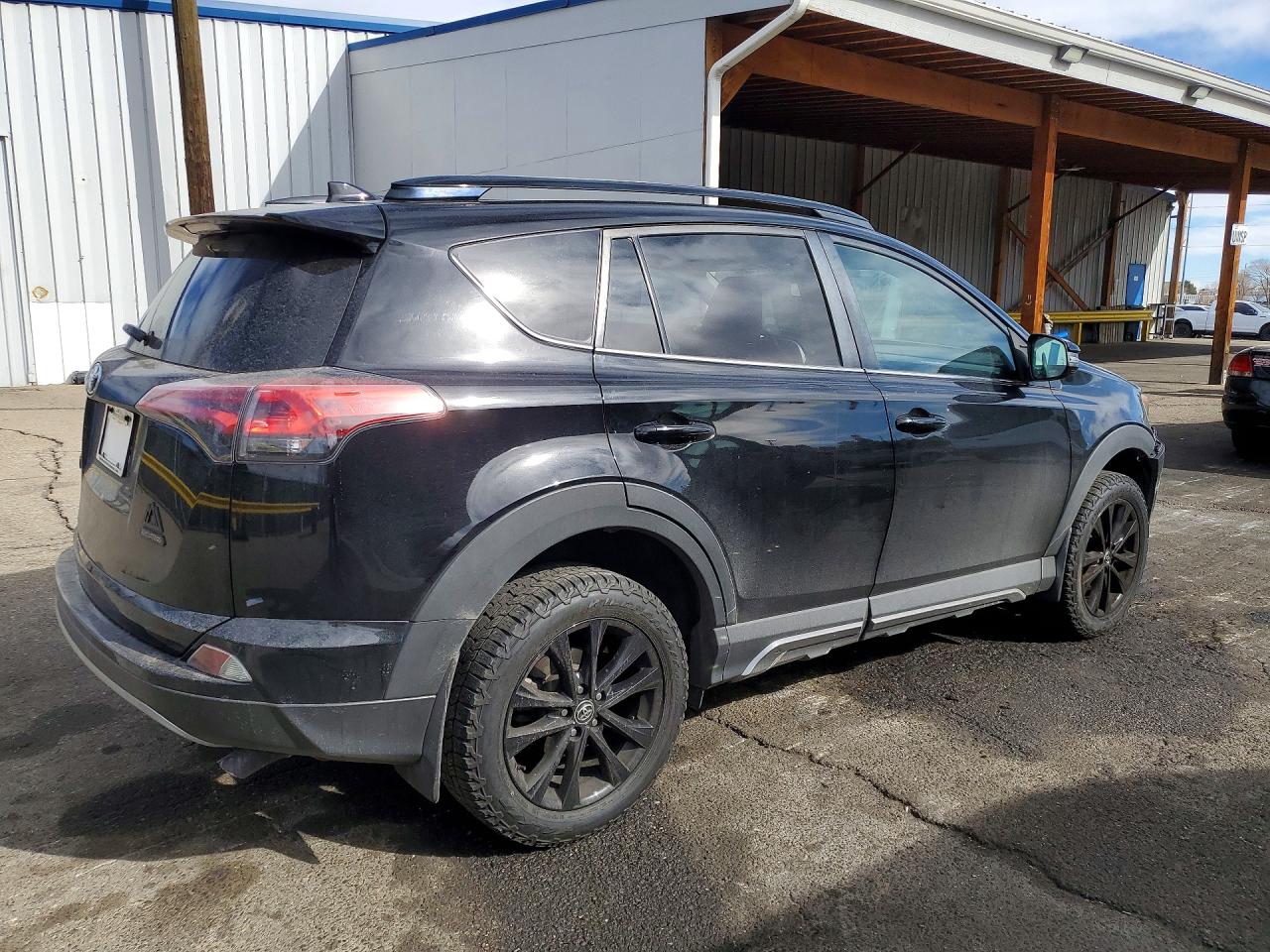 2018 TOYOTA RAV4 ADVENTURE photo 3