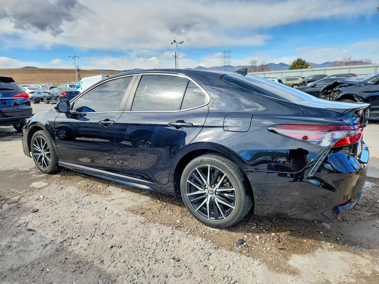 2023 TOYOTA CAMRY SE photo 2