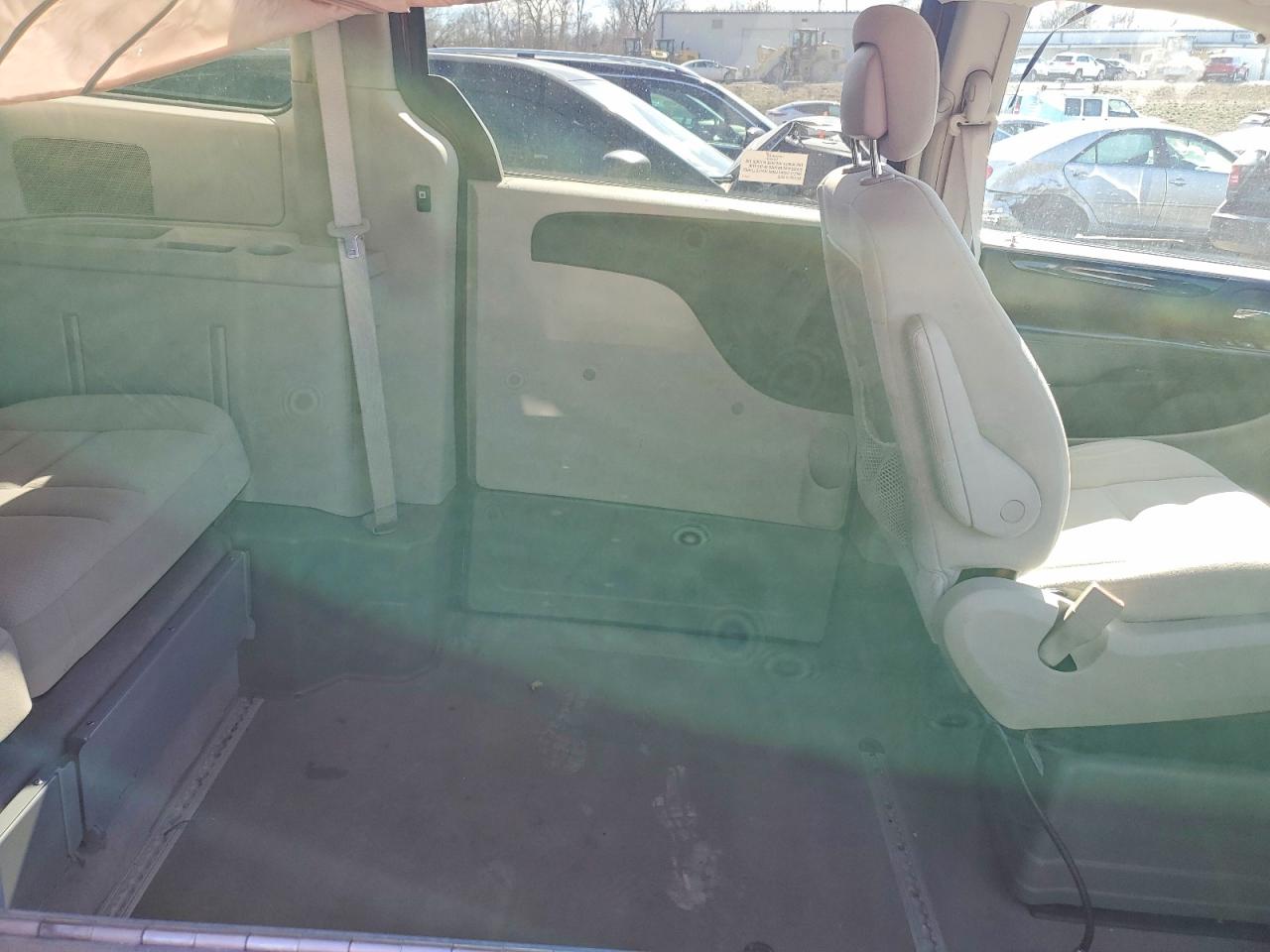 2015 DODGE GRAND CARAVAN SXT photo 28