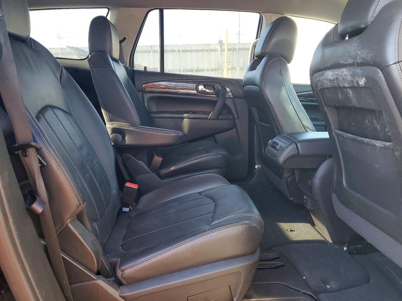 2016 BUICK ENCLAVE photo 11