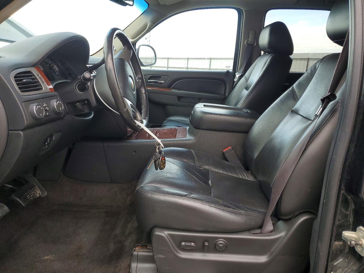 2011 CHEVROLET TAHOE K1500 LTZ photo 13
