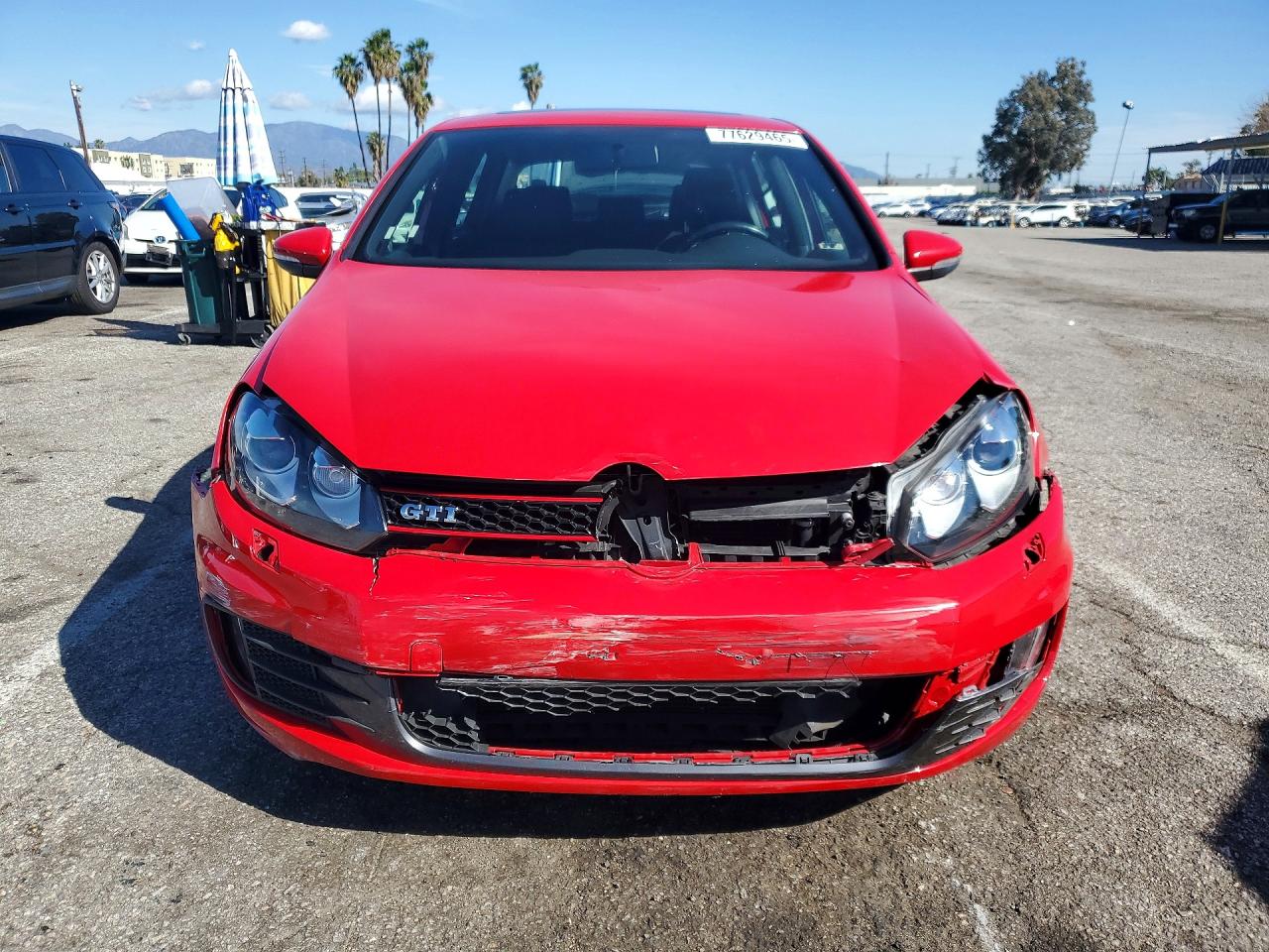 2013 VOLKSWAGEN GTI photo 5