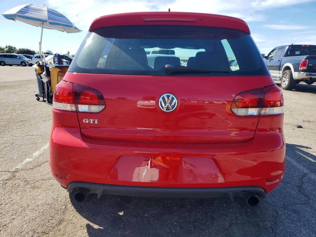 2013 VOLKSWAGEN GTI photo 6
