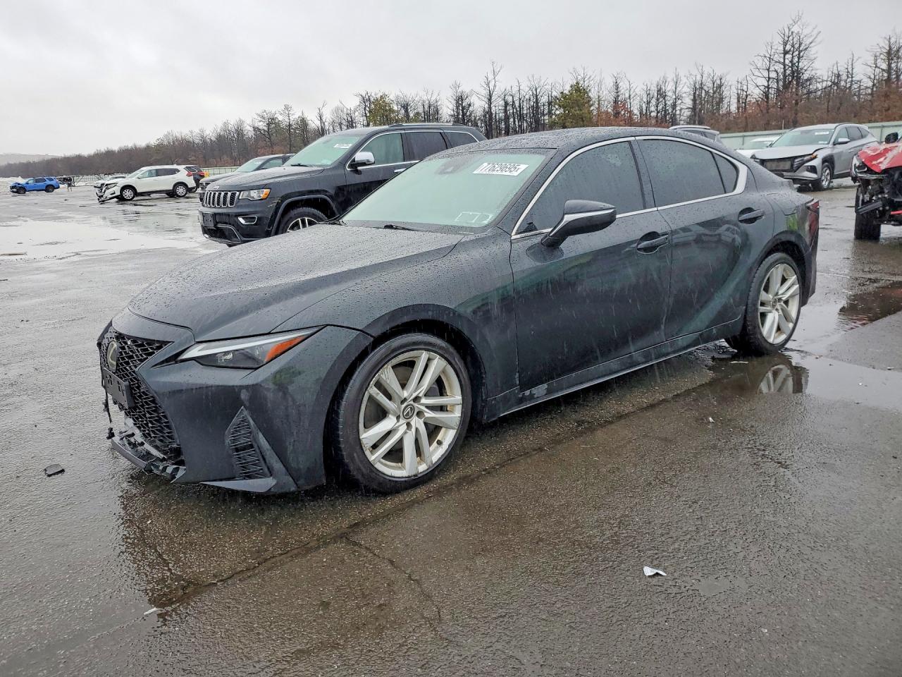 2021 LEXUS IS