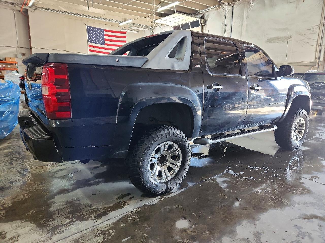 2007 CHEVROLET AVALANCHE K1500 photo 3